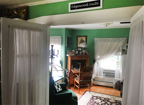 description of photo